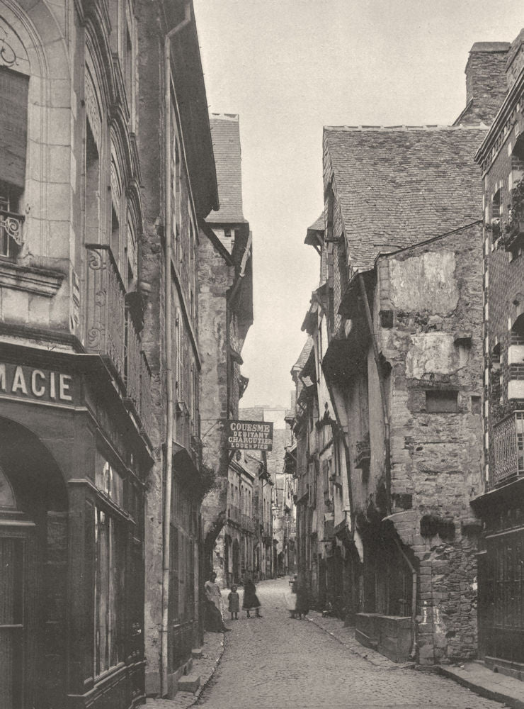 ILLE-ET-VILAINE. Maisons rue Baudrairie, à Vitré 1902 old antique print